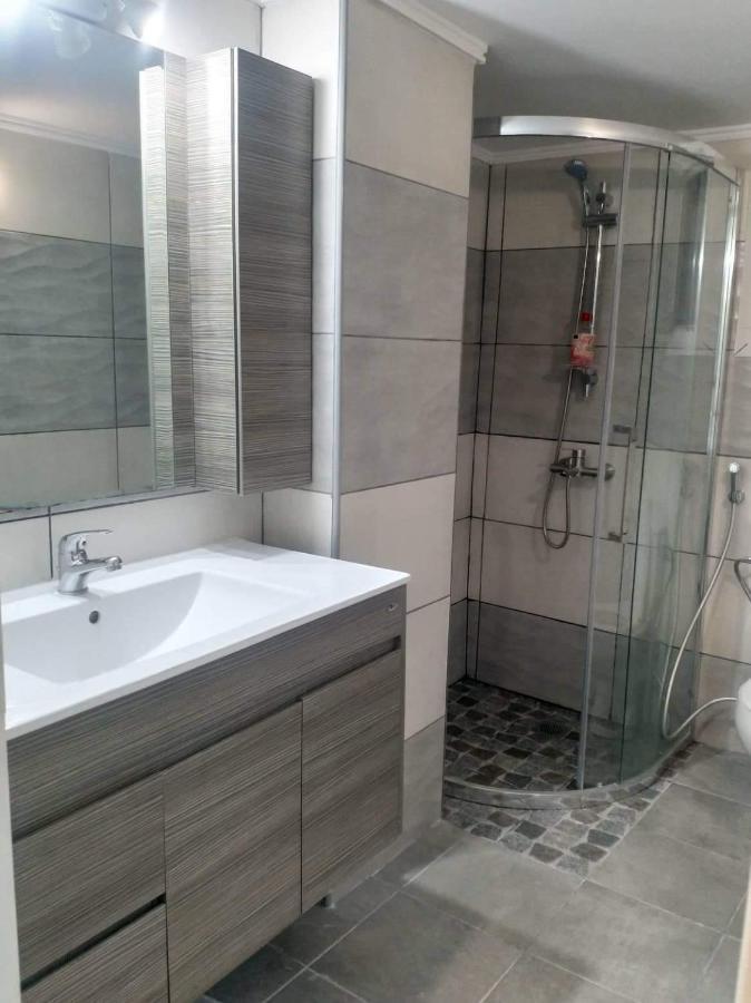 A Convenient Apartment In The Heart Of Atenas Exterior foto