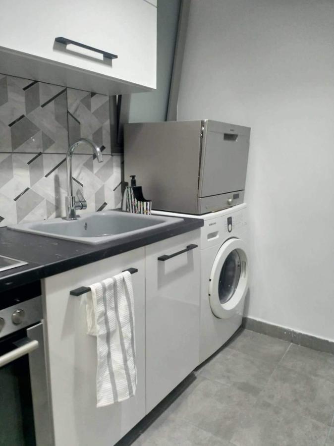 A Convenient Apartment In The Heart Of Atenas Exterior foto